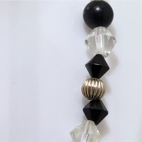 Elegant Black, White & Silver Glass Beaded Necklace - Timeless Sophistication - Picture 4 of 6